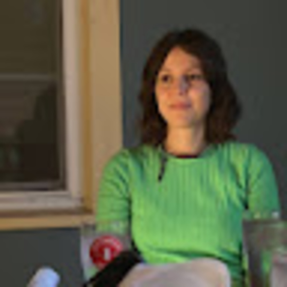 Meet your Posher, Lauren